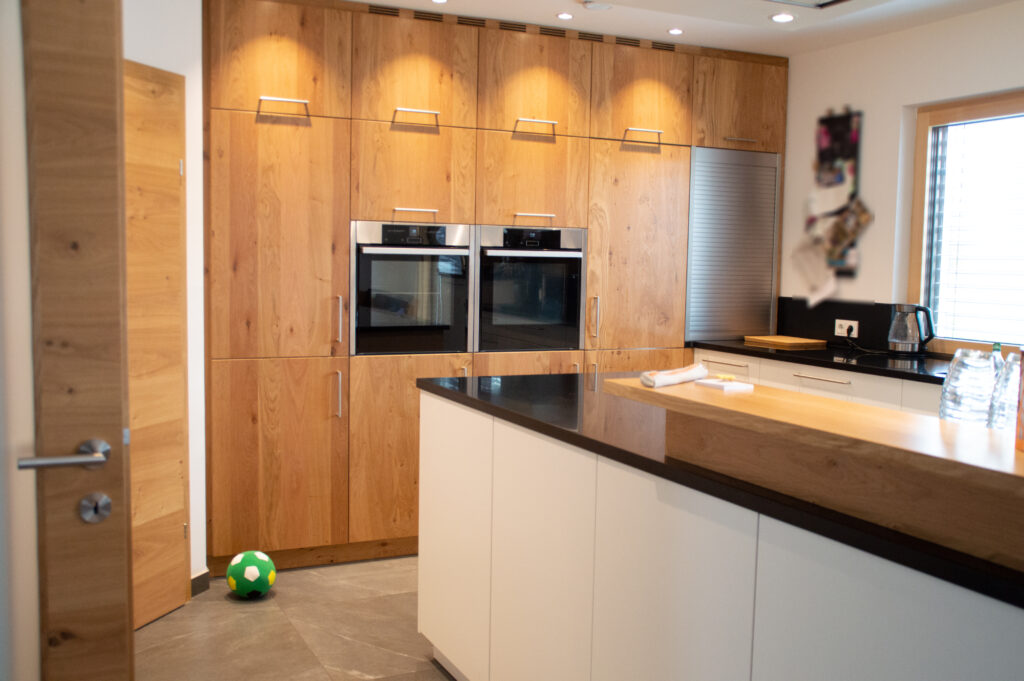 Küche mit Eichenfronten