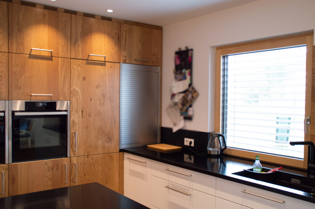 Küchengeräteschränke in Eiche