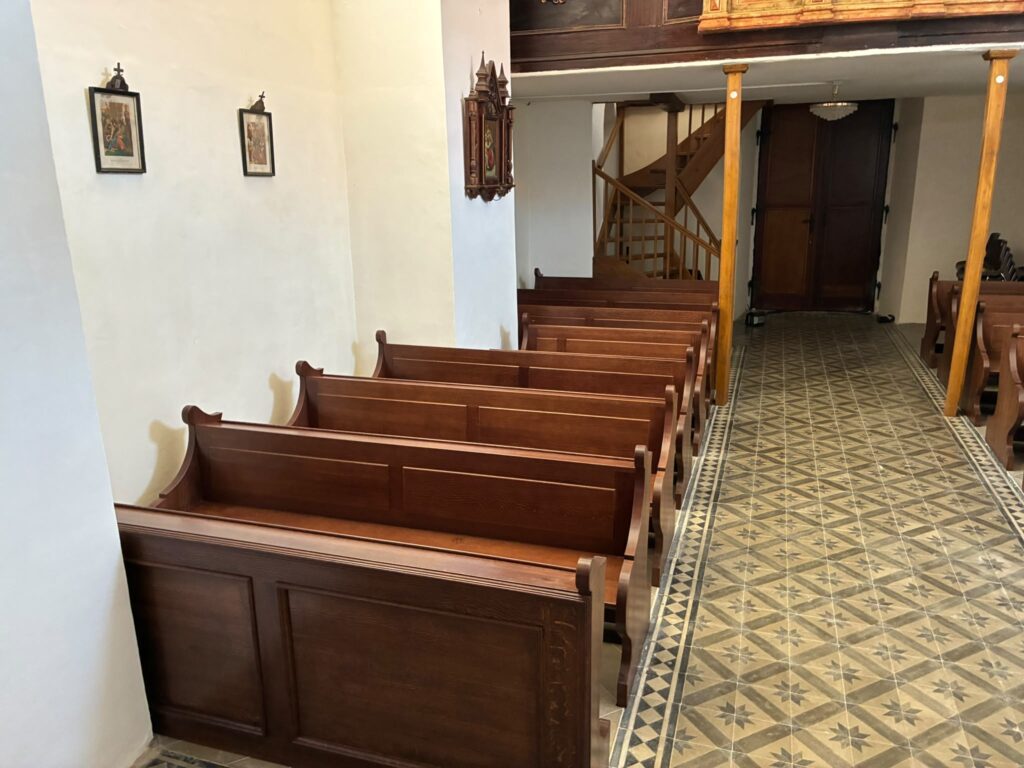 Kirchenbänke (5)