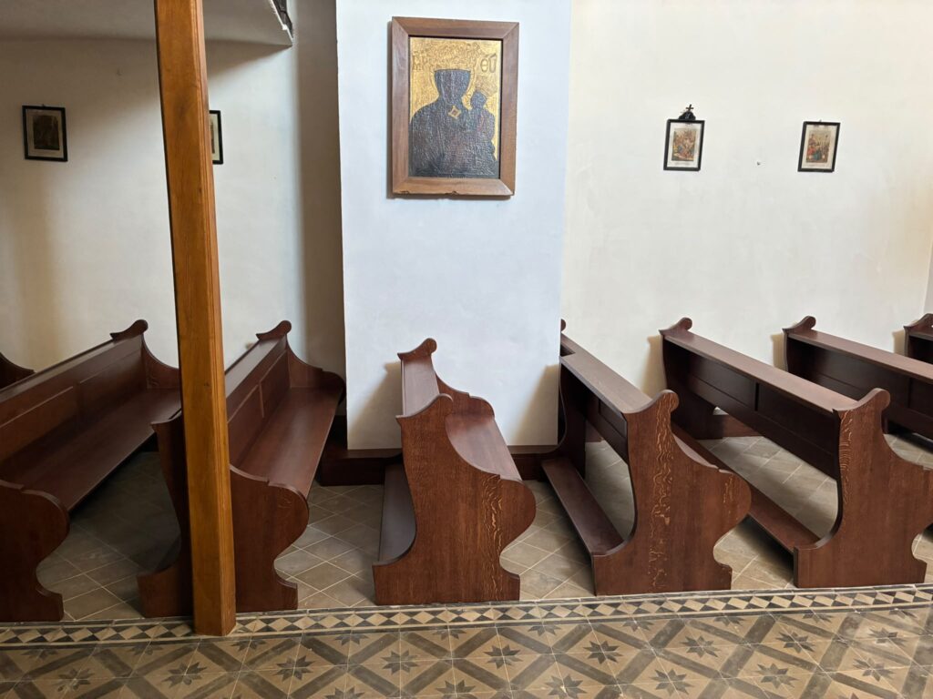 Kirchenbänke (8)